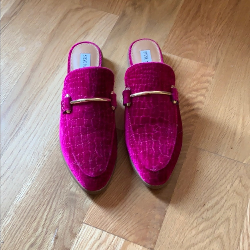 Steve Madden slides